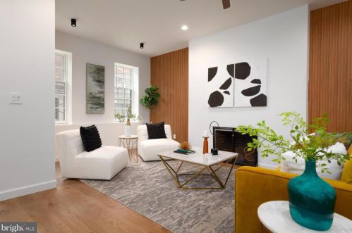 2037 Locust St, Philadelphia PA  19103-5613 exterior