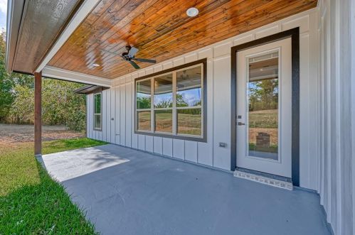 146 Bermuda Cir, Montgomery TX 77356-8205 exterior