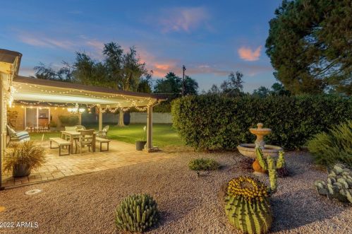 8051 14 Ave, Phoenix AZ 85023-2585 exterior