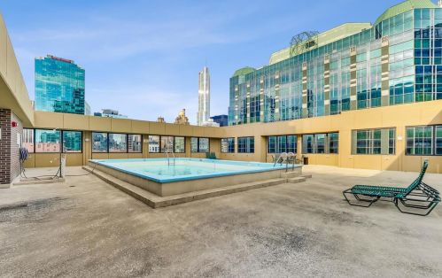 233 Erie St, Chicago IL 60611-2926 exterior