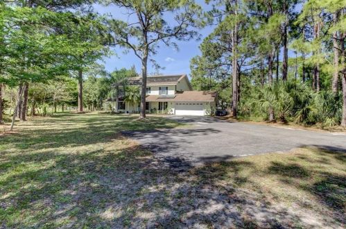 12216 Twin Br Acres Rd, Tampa FL 33626-3711 exterior