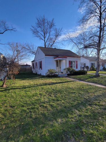 1511 Montague Ave, Meskegon MI 49441-3131 exterior