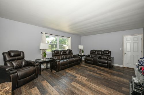 6037 22 St, Milwaukee WI 53233-1914 exterior