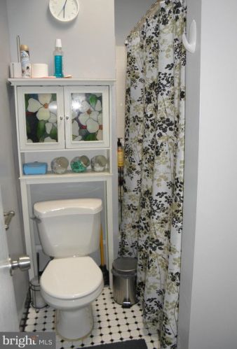 6366 Ditman St, Philadelphia PA 19135-3201 exterior