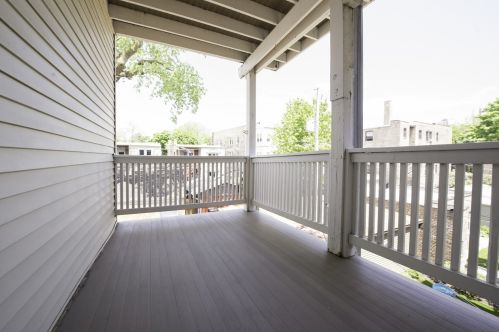 1318 Thorndale Ave, Chicago IL 60631-2287 exterior