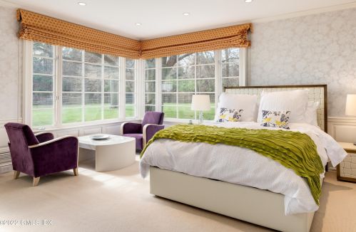 7 Cobb Is Dr, Greenwich CT 06830-7244 exterior