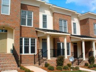 112 Finsbury St, Durham NC  27703-8205 exterior