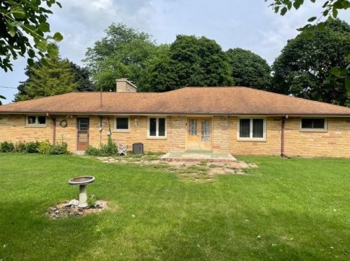 3161 103rd St, Milwaukee, WI 53222-3319