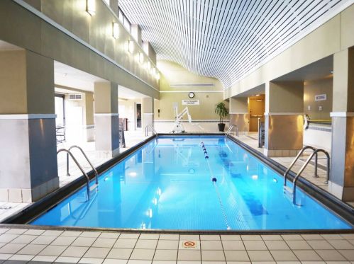 440 Wabash Ave, Chicago IL  60605-1209 exterior