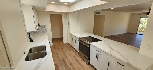 5670 Paseo De La Pereza, Tucson, AZ 85750-1471