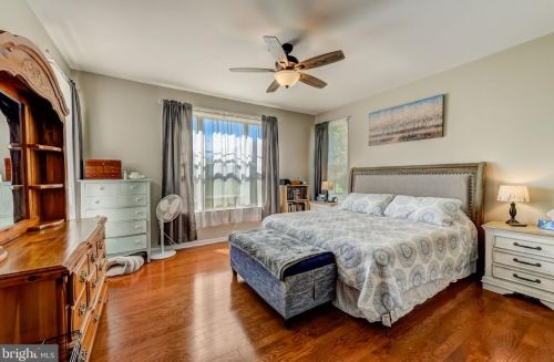 1315 Creekside Ln, Quakertown PA 18951-2842 exterior