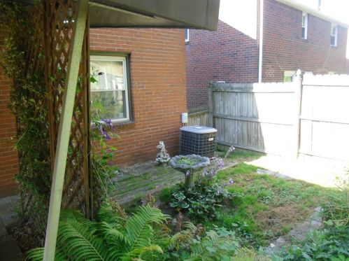 1555 Reamer St, Pittsburgh PA 15226-1932 exterior