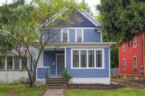 1820 Oakland Dr, Kalamazoo, MI 49008-1854