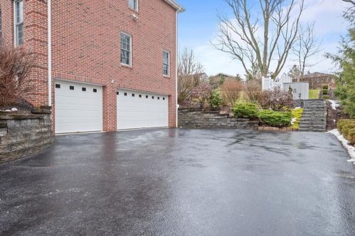 2419 Orchard Dr, Pittsburgh PA  15241-2542 exterior