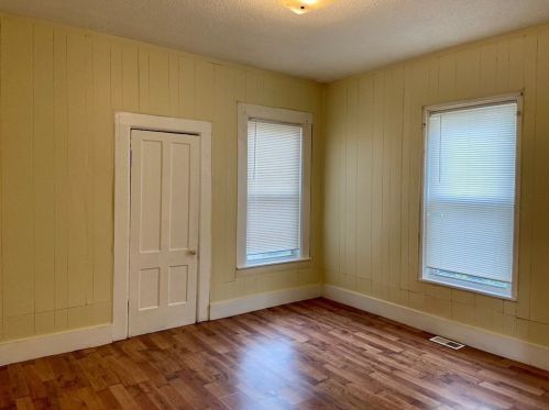 93 Thompson St, Springfield MA 01109-3919 exterior