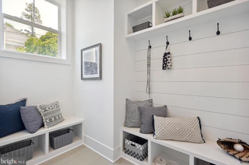 5120 25th Pl, Arlington VA  22207-2603 exterior