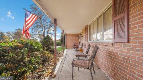 2350 Steven Rd, Huntingdon Valley PA 19006-6610 exterior