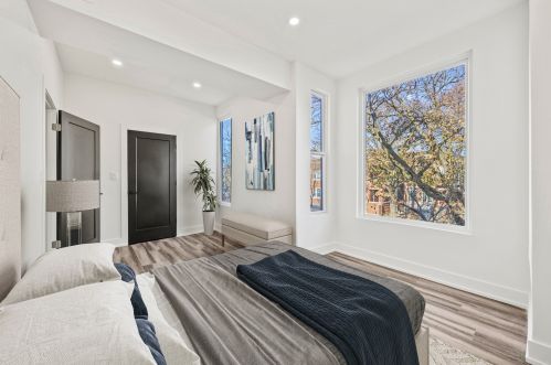 3329 Dickens Ave, Chicago IL  60647-3721 exterior