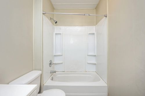 514 Royal Palm Ave, Defuniak Springs FL 32433-7548 exterior