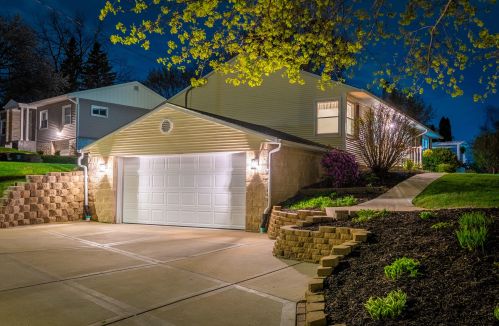 11709 Potter Rd, Milwaukee WI 53226-3658 exterior