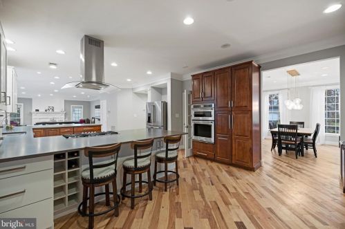 951 Rhonda Pl, Leesburg VA  20175-5632 exterior