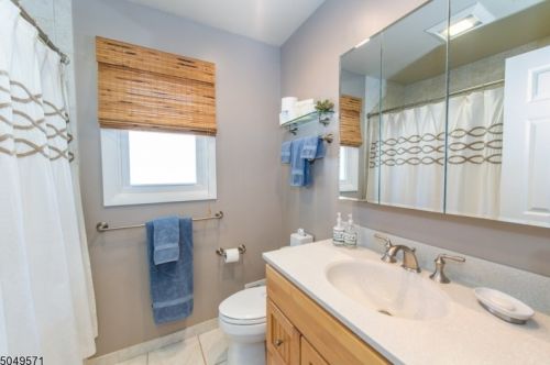 70 Landing Trl, Parsippany NJ 07834-1014 exterior