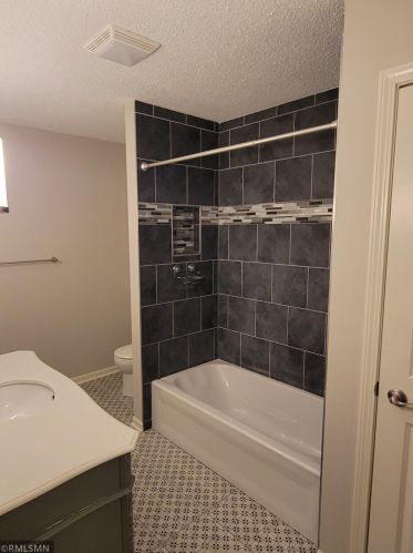 15711 Griffon Path, Saint Paul MN 55124-7027 exterior