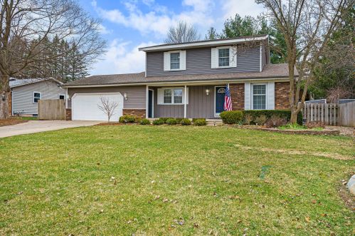 1063 72nd St, Grand Rapids, MI 49508-7409