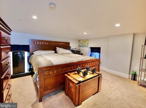 30 6 St, Chester PA 19013-3706 exterior