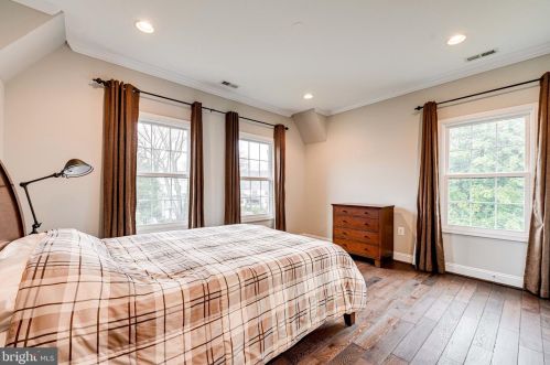 1339 Mayflower Dr, Mc Lean VA 22101-5612 exterior