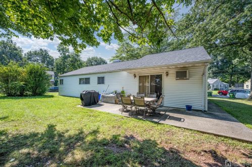 29 Sanders Rd, Edison, NJ 08817-4012