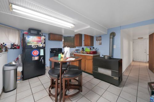 2252 Lawndale Ave, Chicago IL 60629-4345 exterior