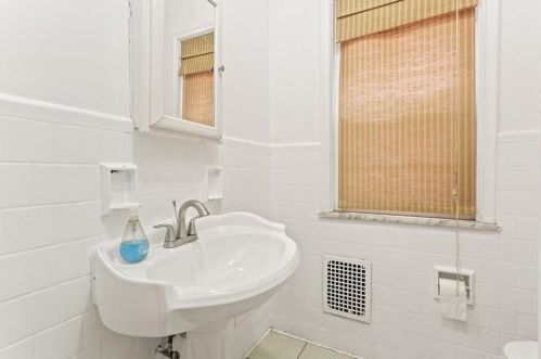 6525 Dalzell Pl, Pittsburgh PA 15217-1441 exterior