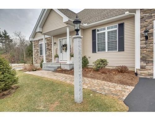 2 Dunrobin Cir, Methuen MA  01844-1974 exterior