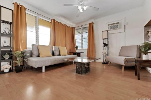 3284 Hoanoho Pl, Honolulu, HI 96816-2508