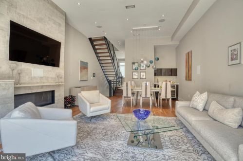 308 2nd St, Philadelphia PA 19133-0040 exterior