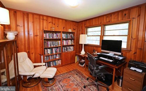 56 Roxboro Rd, Trenton NJ  08648-3925 exterior