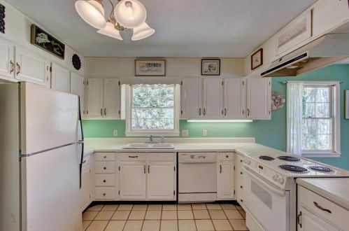 1398 Lakeshore Cir, Gainesville GA 30501-1500 exterior