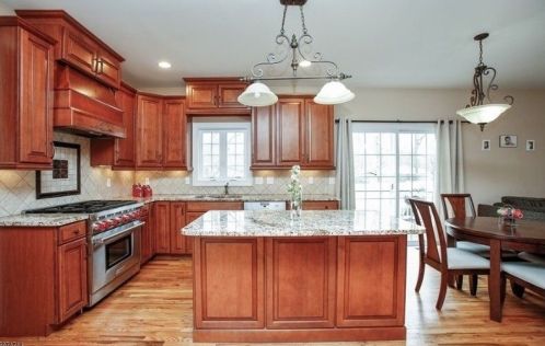 94 Pearl St, Bridgewater NJ  08807-8106 exterior