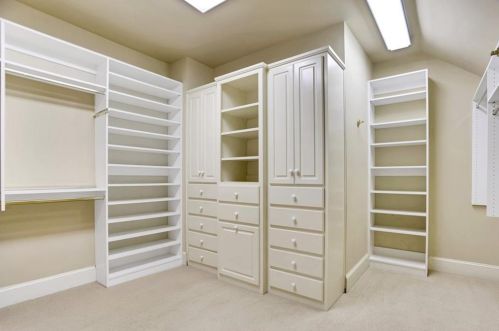 2656 Dobbs Cir, Atlanta GA 30327 exterior