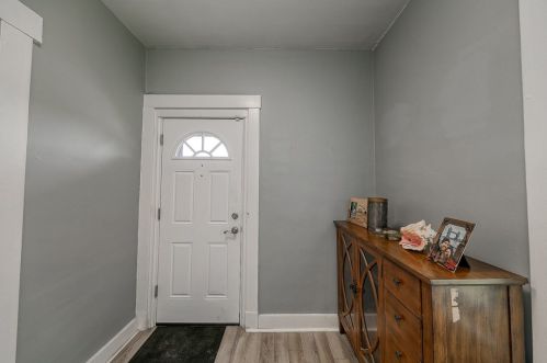 5107 Interboro Ave, Pittsburgh PA  15207-2327 exterior