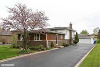 614 Howard Ave, Elmhurst, IL 60126-1945