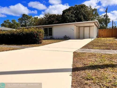 124 Lobster Rd, Fort Pierce FL  34983-1718 exterior