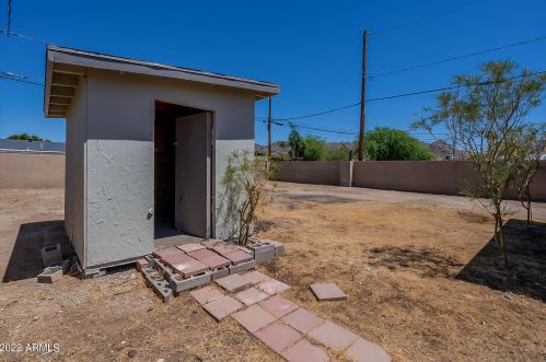 9235 4 Ave, Phoenix AZ 85041-5746 exterior