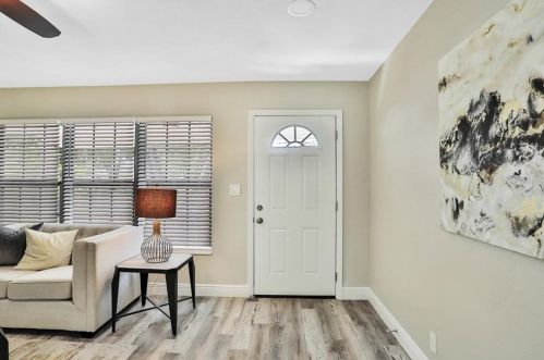 401 Floriland Ave, Tampa FL  33612-7809 exterior