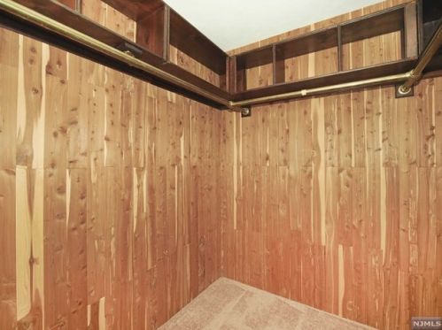 38 Garden Pl, Edgewater NJ 07020-7236 exterior