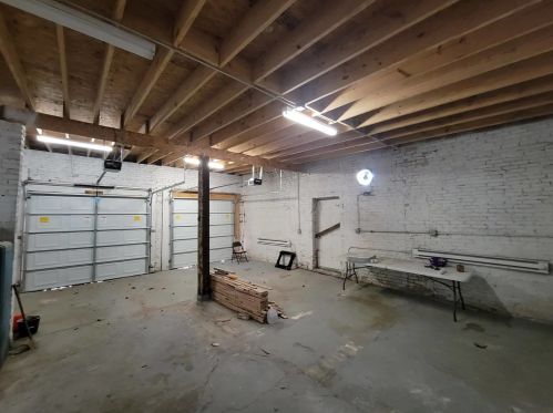 11956 Calumet Ave, Chicago IL  60628-6225 exterior