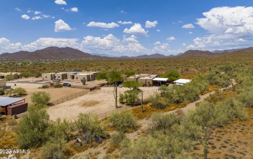 40115 3rd St, Phoenix AZ  85086-8606 exterior