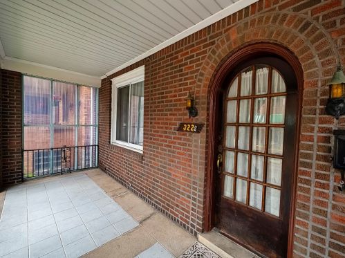 322 42nd St, Pittsburgh, PA 15201-1702