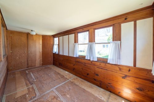 2795 Thornapple River Dr, Grand Rapids MI 49546-6844 exterior